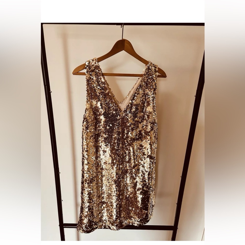 Loft Outlet - Gold Sleeveless Sequence Dress - Size 6